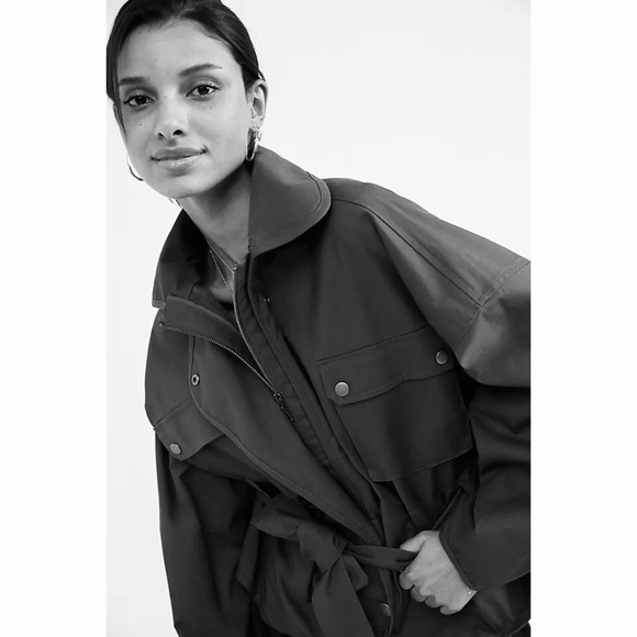 NWT ANTHROPOLOGIE PUFF SLEEVED UTILITY JACKET IN DARK GREY - Picture 3 of 5